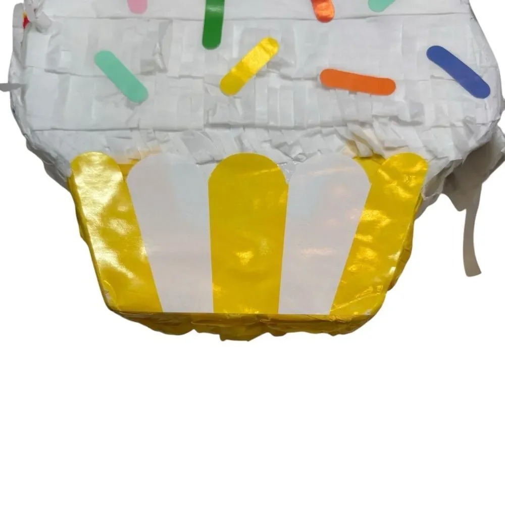 Lot of two Brand New‎ Miniature Cupcake Piñatas Fillable